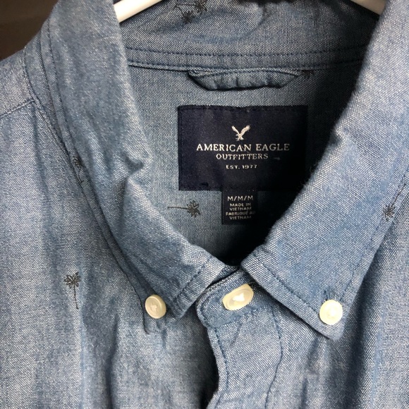 American Eagle Blue Button down - Picture 3 of 3
